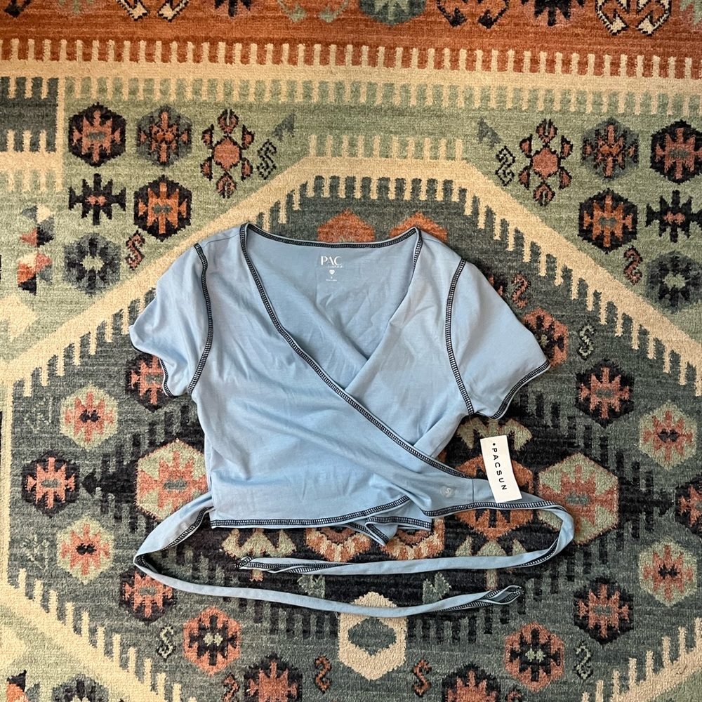 Pacsun size S cropped shirt
